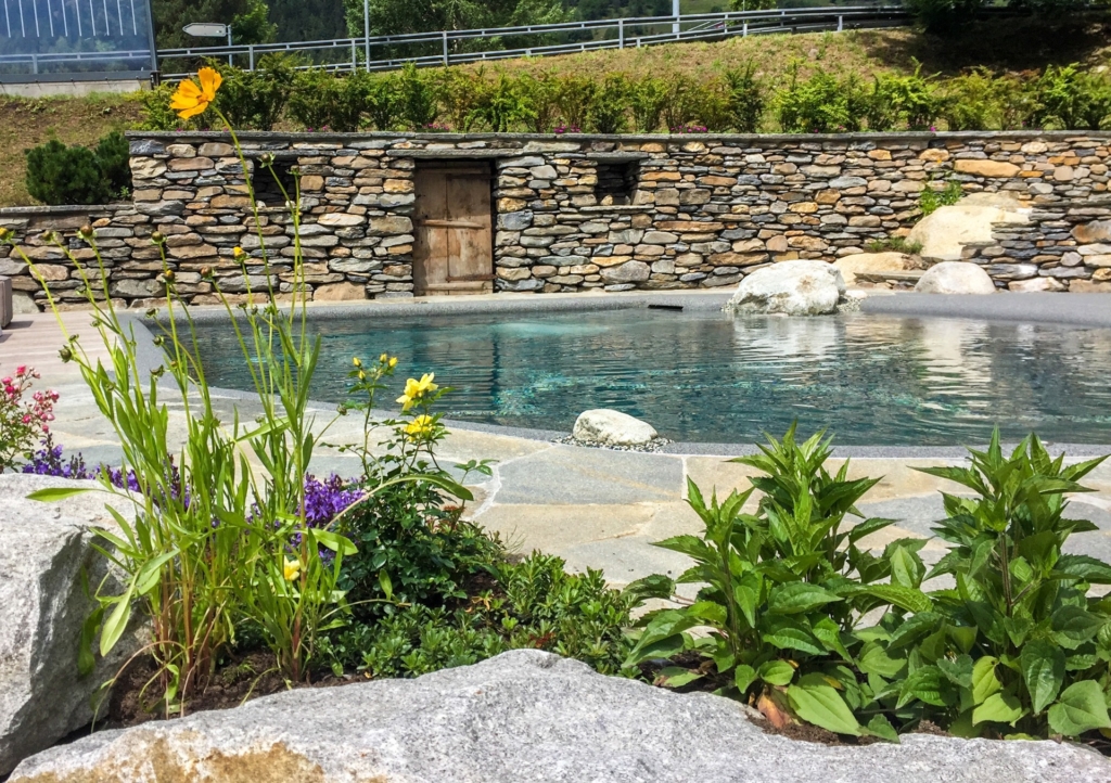 Wellness Garten Swiss Spa-Pool Wallis Volken Gartenbau Oberwallis