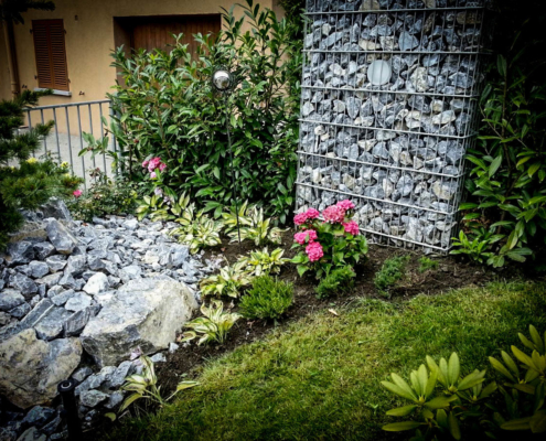 Gartengestaltung Sichtschutz Rhododendron Volken Gartenbau Gartenplanung Wallis